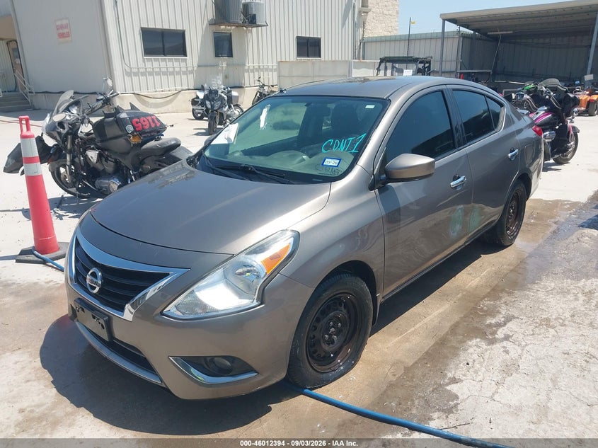 2015 NISSAN VERSA auction photo 2