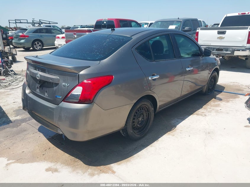 2015 NISSAN VERSA auction photo 4