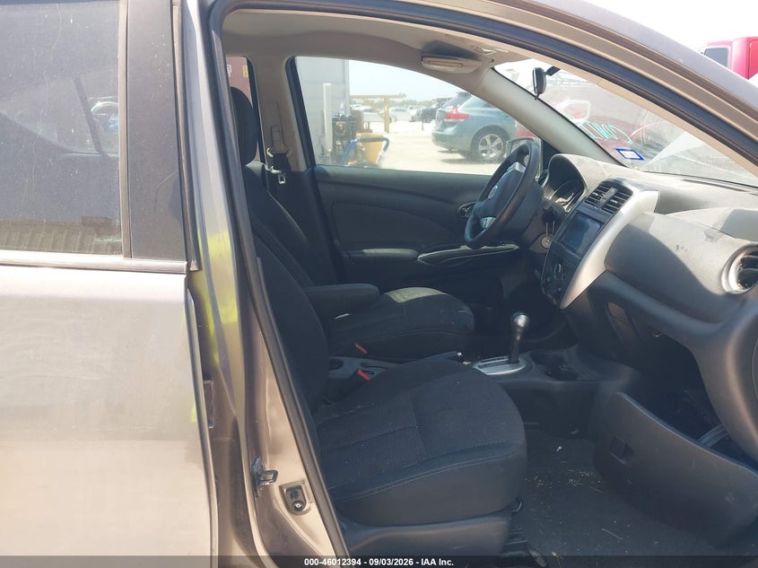 2015 NISSAN VERSA auction photo 5