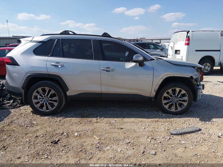 TOYOTA RAV4 - zdjęcie 14
