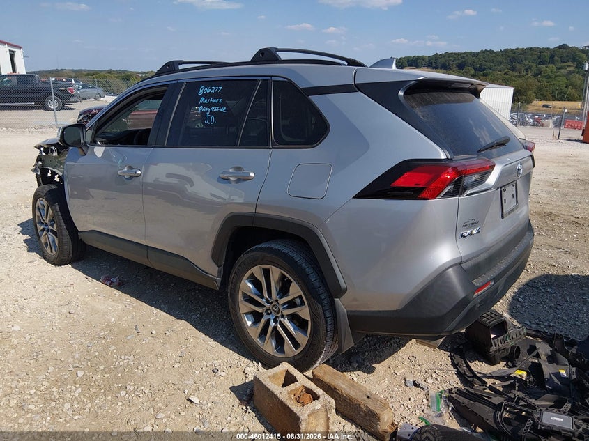 TOYOTA RAV4 - zdjęcie 3