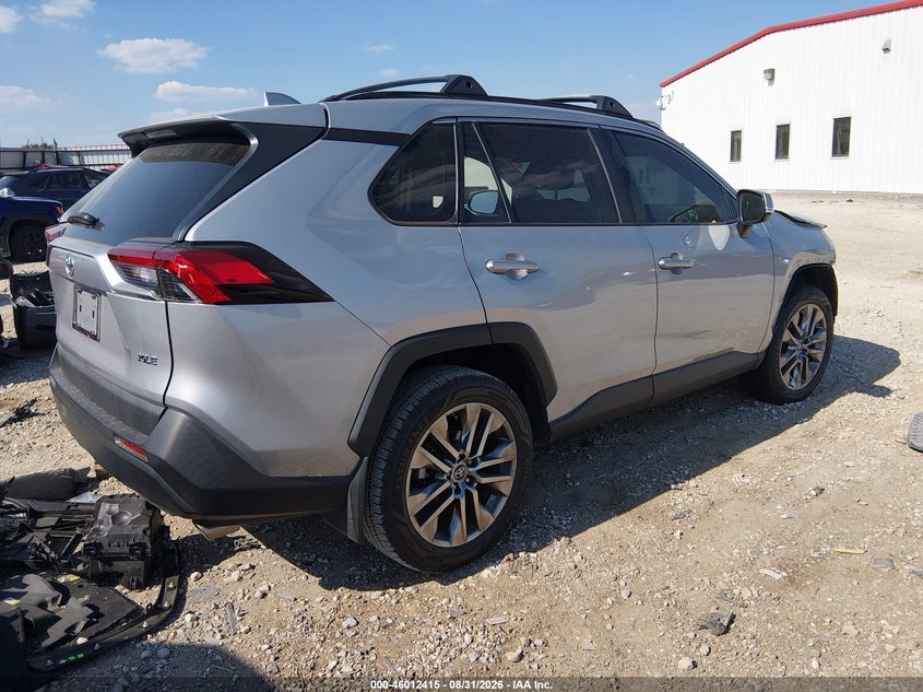 TOYOTA RAV4 - zdjęcie 4
