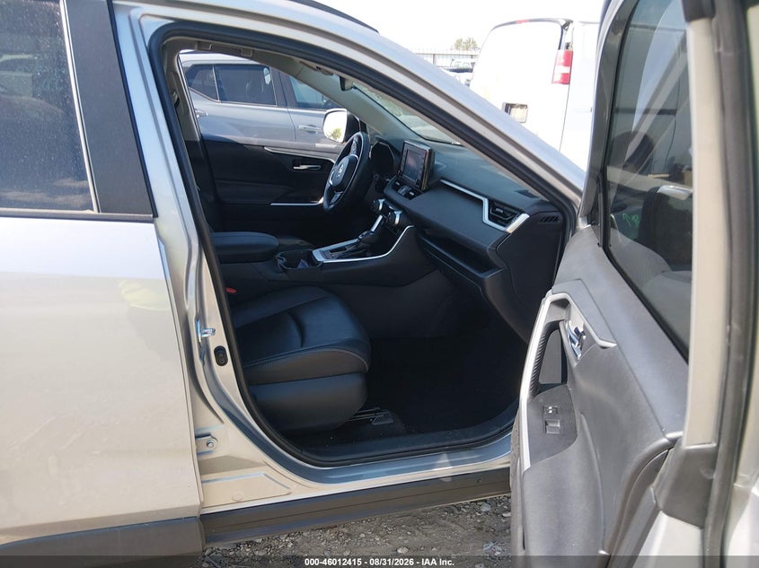 TOYOTA RAV4 - zdjęcie 5