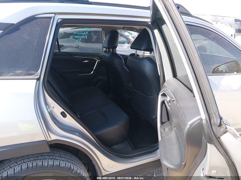 TOYOTA RAV4 - zdjęcie 8