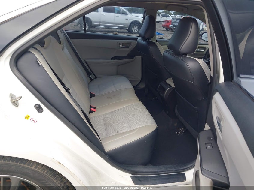 TOYOTA CAMRY - zdjęcie 8