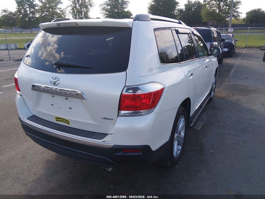 2013 TOYOTA HIGHLANDER LIMITED V6 · Фото 4