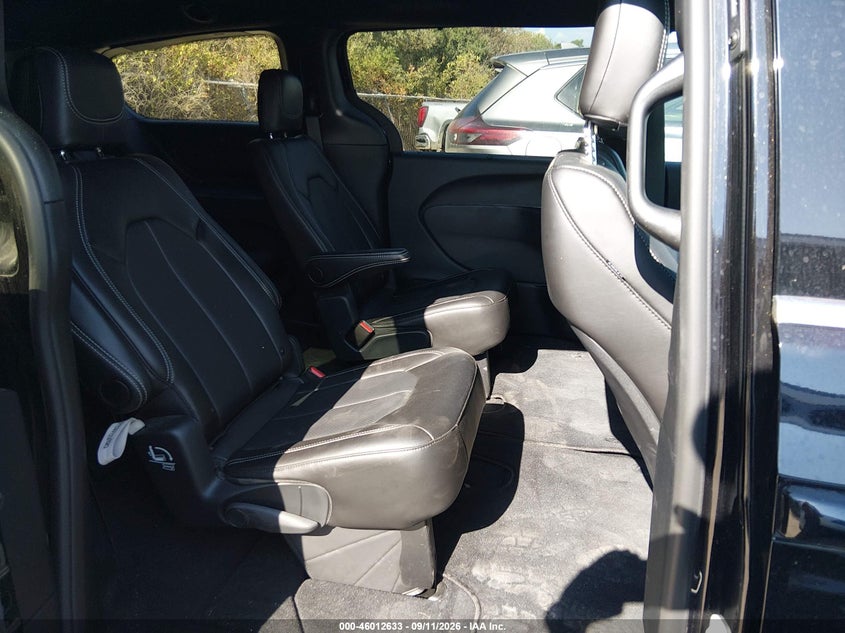 2025 CHRYSLER PACIFICA auction photo 8
