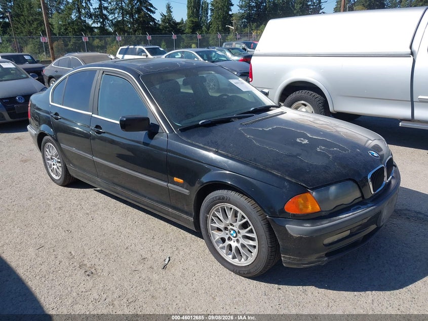 1999 BMW 328I — zdjęcie z aukcji