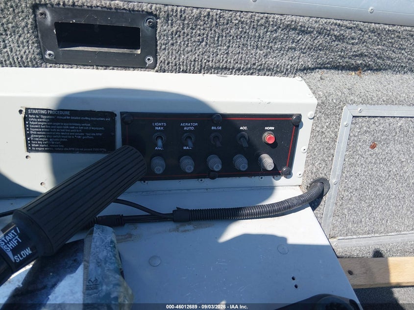 1991 LOWE V 16 auction photo 7