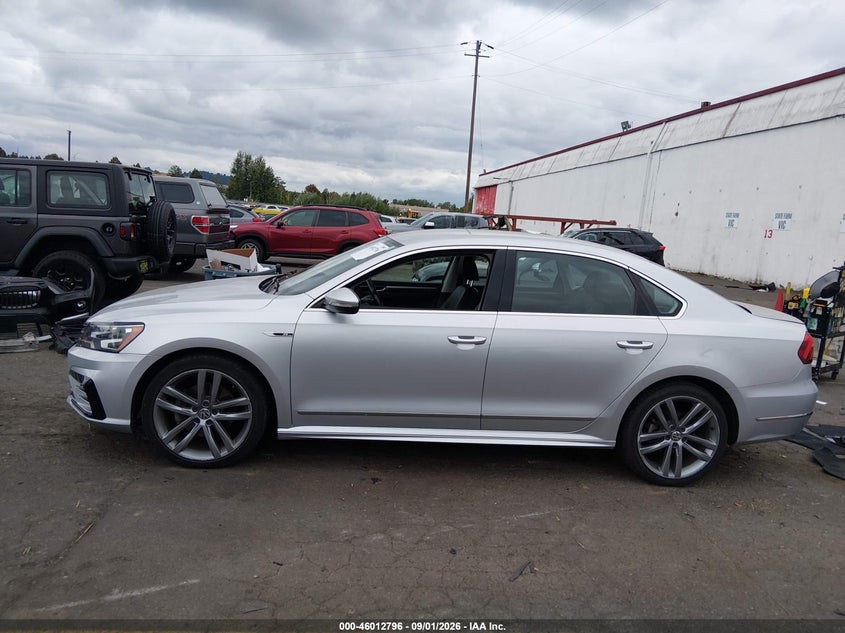 2017 VOLKSWAGEN PASSAT 1.8T R-LINE · Фото 14