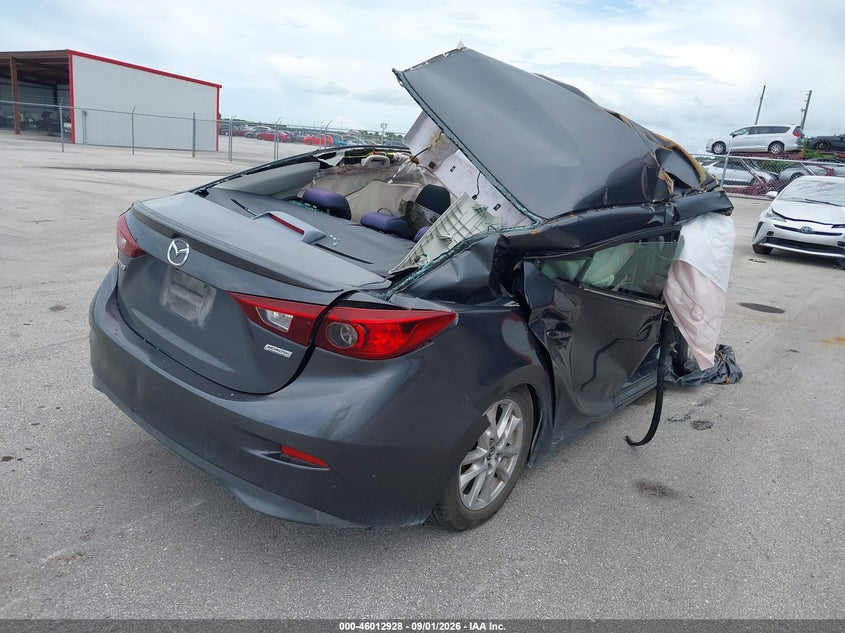 2015 MAZDA MAZDA3 auction photo 4