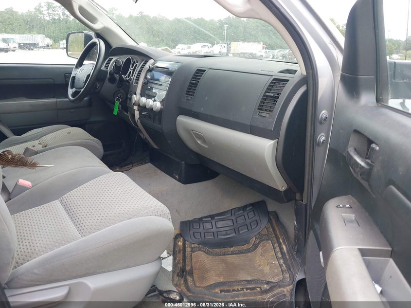 2011 TOYOTA TUNDRA auction photo 5