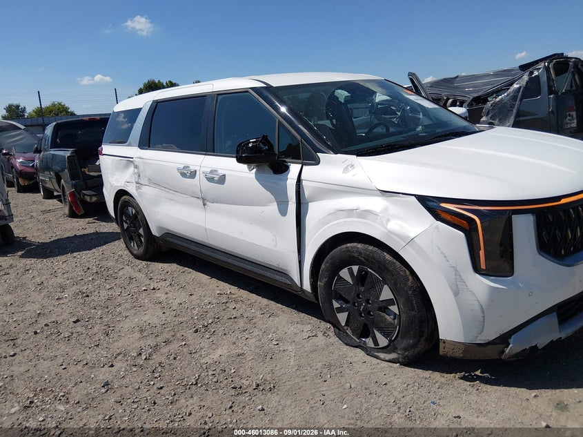 2026 KIA CARNIVAL MPV HYBRID auction photo 6