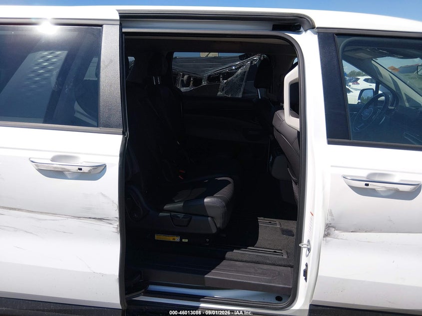 2026 KIA CARNIVAL MPV HYBRID auction photo 8