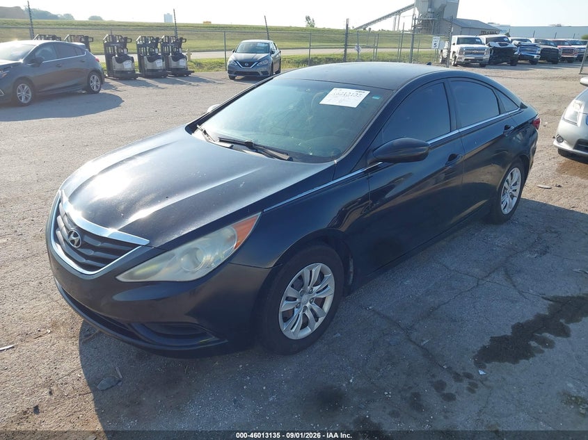 2011 HYUNDAI SONATA auction photo 2
