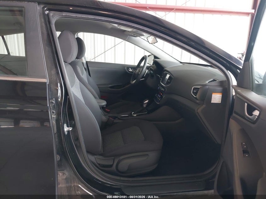 2018 HYUNDAI IONIQ HYBRID auction photo 5