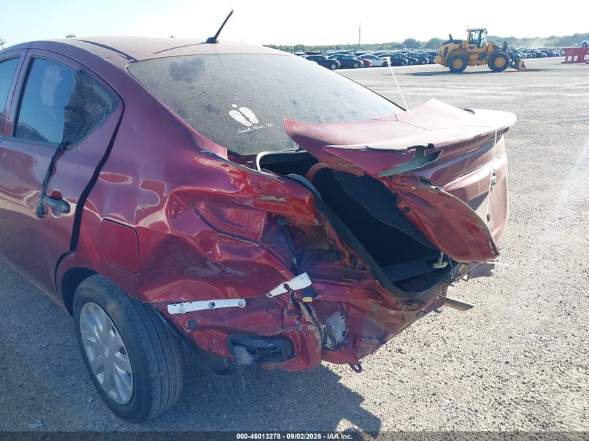 2017 NISSAN VERSA auction photo 6