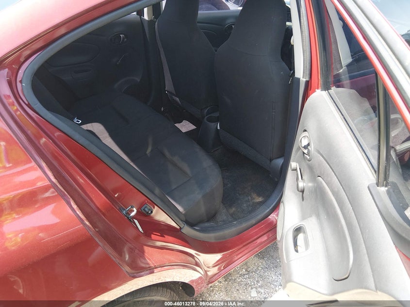 2017 NISSAN VERSA auction photo 8