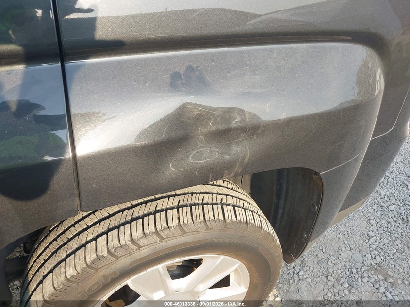 2013 GMC TERRAIN auction photo 6