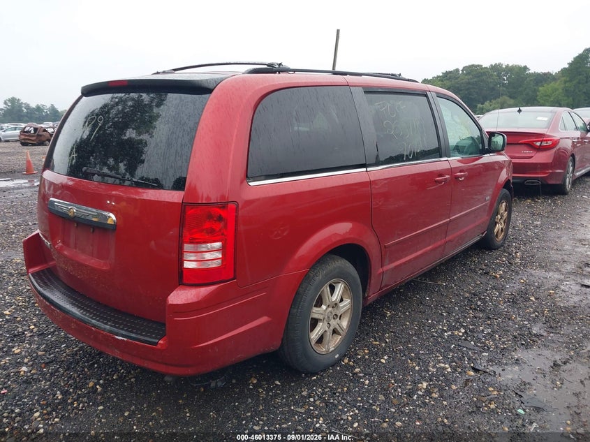 2008 CHRYSLER TOWN & COUNTRY auction photo 4