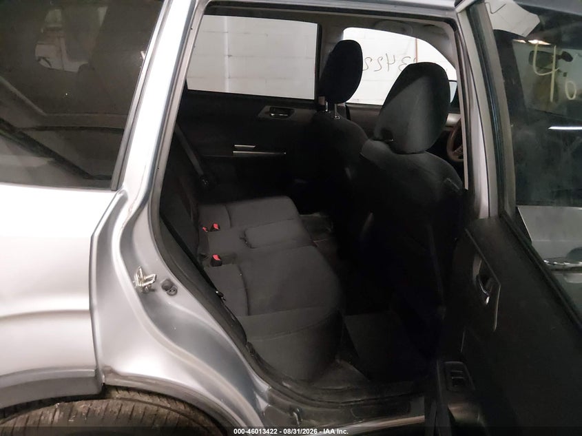 2013 SUBARU FORESTER auction photo 8
