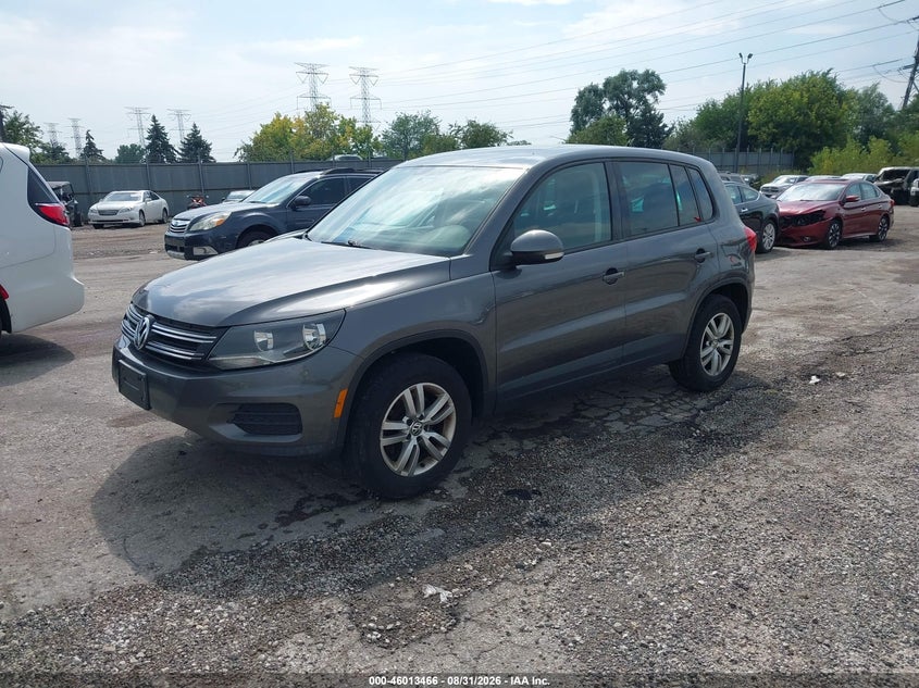 2013 VOLKSWAGEN TIGUAN auction photo 2