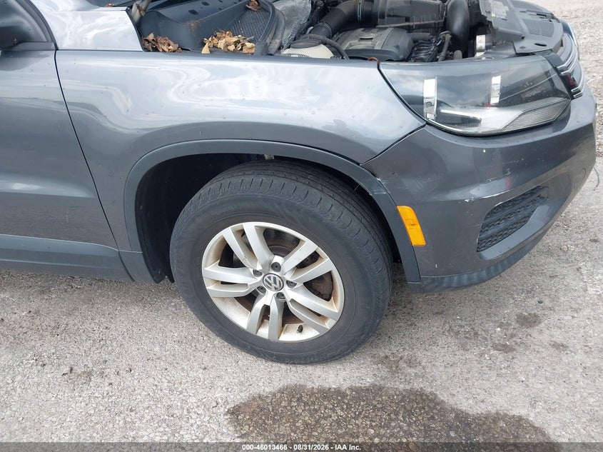 2013 VOLKSWAGEN TIGUAN auction photo 6