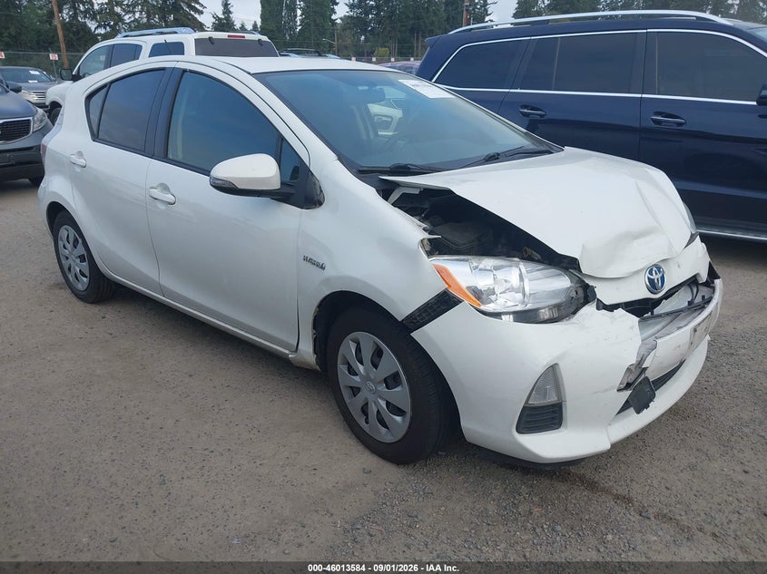 2014 TOYOTA PRIUS C auction photo 1