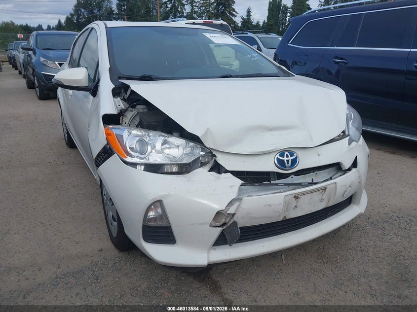 2014 TOYOTA PRIUS C auction photo 6