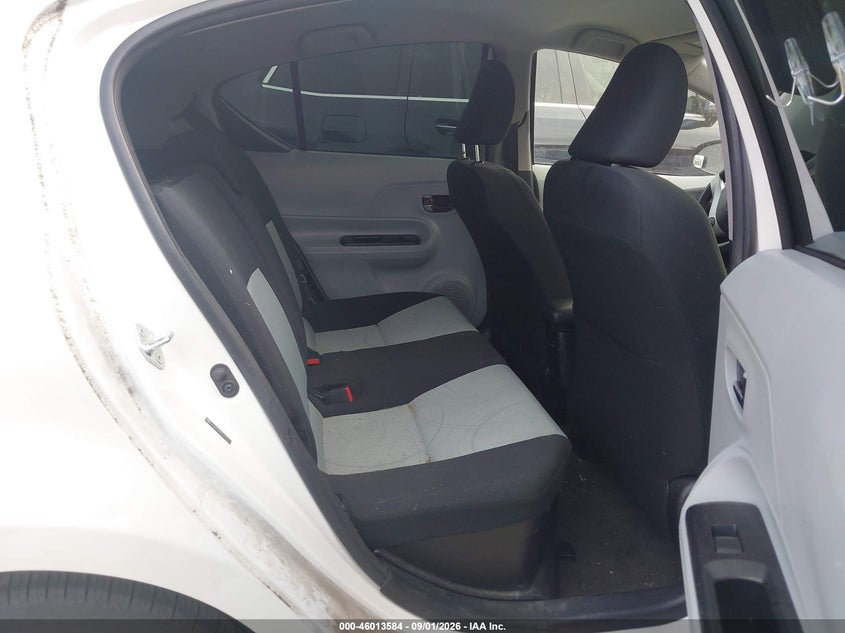 2014 TOYOTA PRIUS C auction photo 8