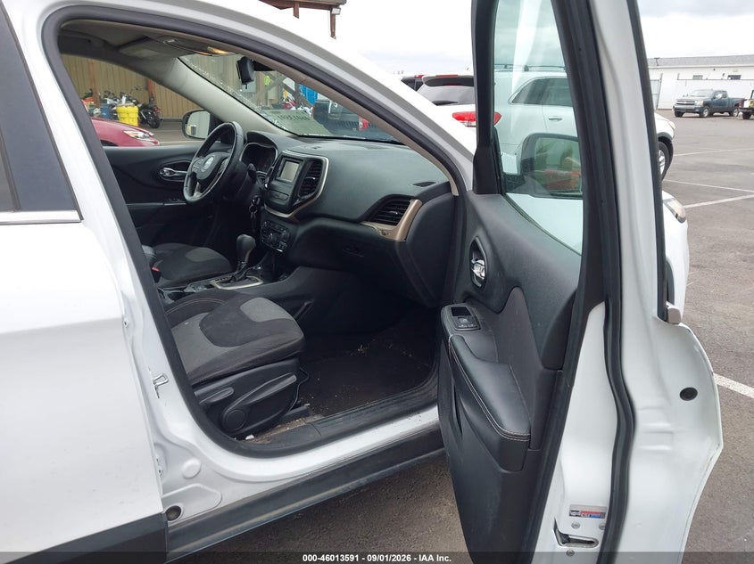 2014 JEEP CHEROKEE auction photo 5