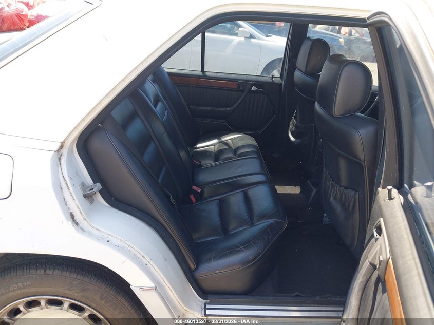 1991 MERCEDES-BENZ 300 auction photo 8