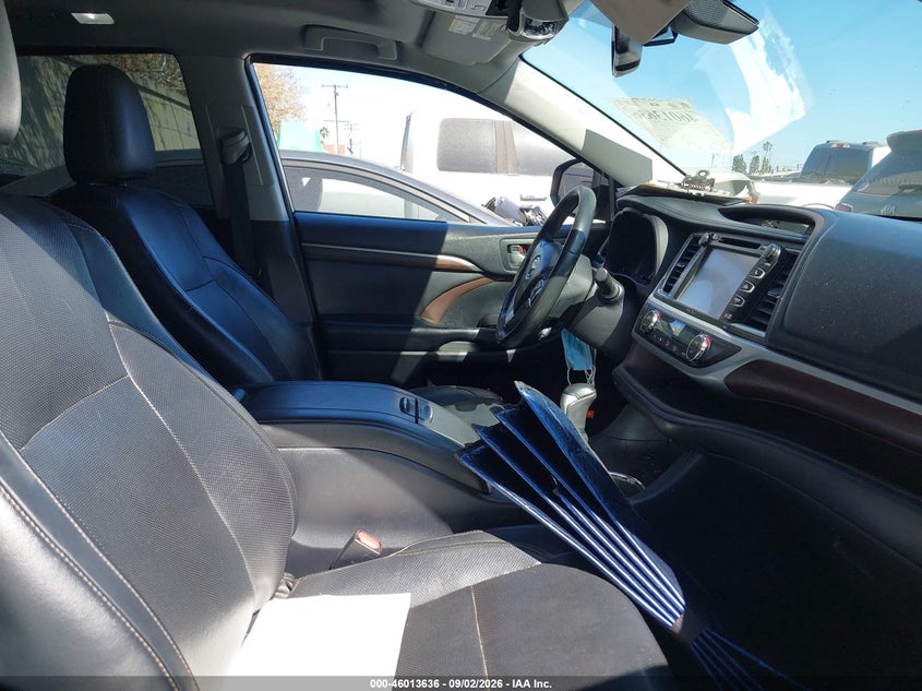2014 TOYOTA HIGHLANDER auction photo 5