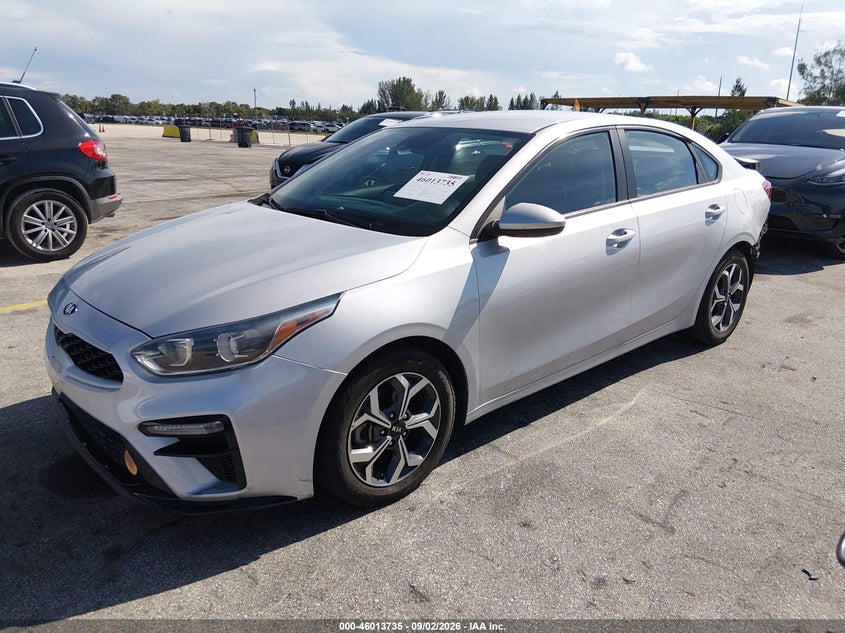 2021 Kia Forte, Удар ззаду, IAAI, VIN 3KPF24AD5ME270075 — фото 2