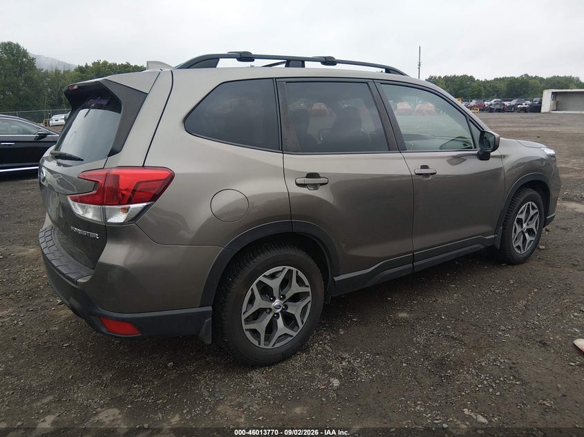 2019 SUBARU FORESTER auction photo 4