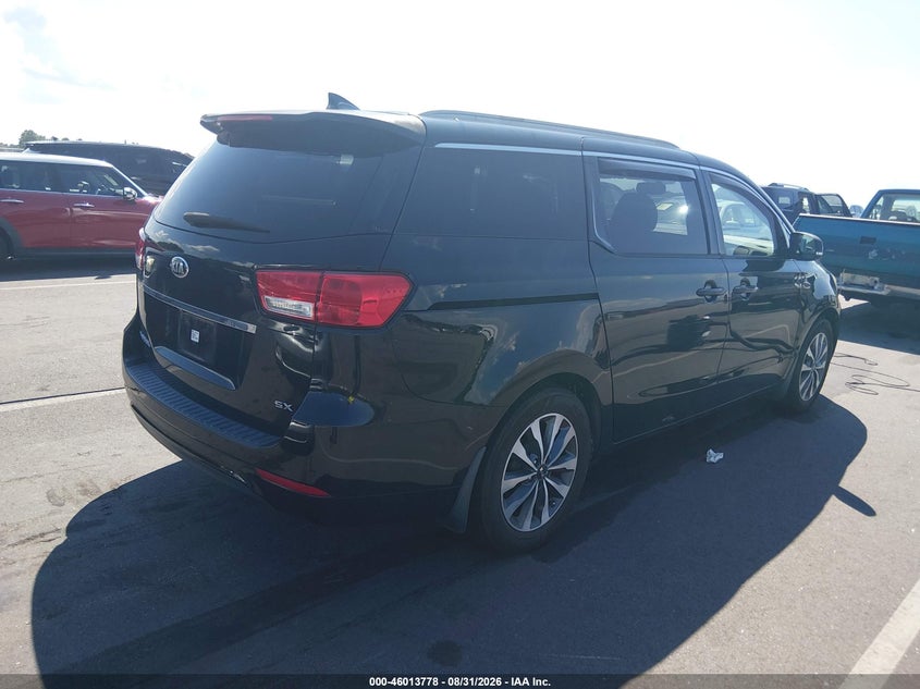 2015 KIA SEDONA auction photo 4