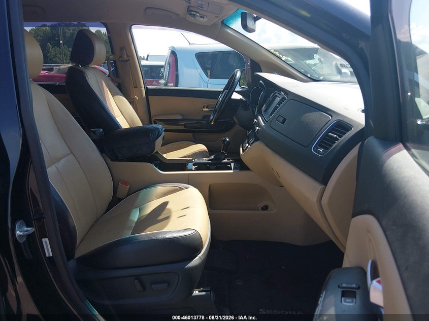 2015 KIA SEDONA auction photo 5
