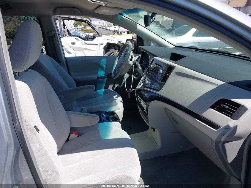 2013 TOYOTA SIENNA VAN 3.5L V-6 DOHC, VVT, REGULAR , 266HP