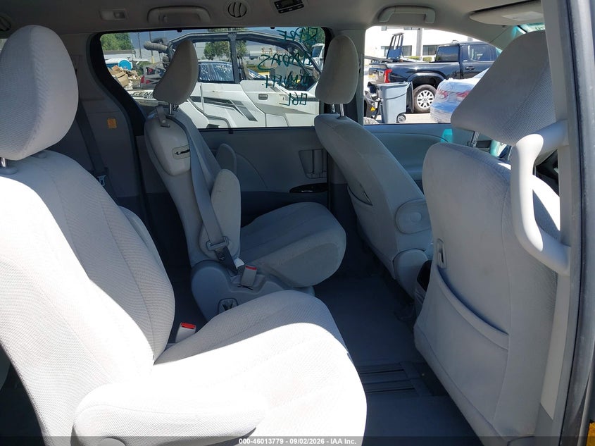 2013 TOYOTA SIENNA VAN 3.5L V-6 DOHC, VVT, REGULAR , 266HP
