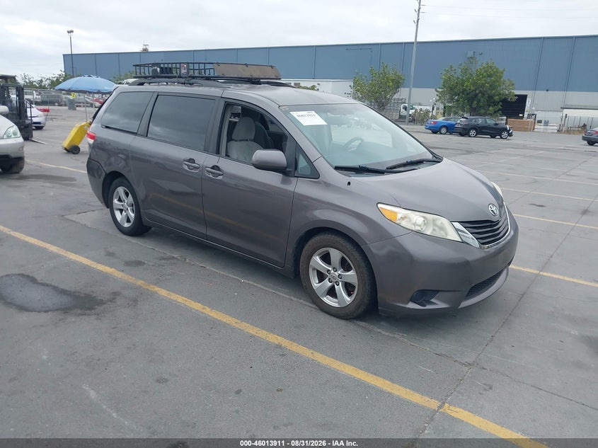 2011 Toyota Sienna LE V6