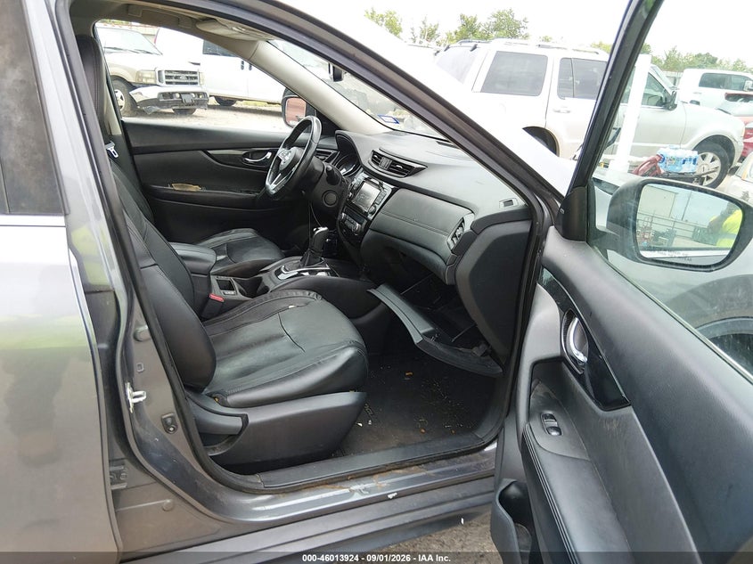 2017 NISSAN ROGUE auction photo 5