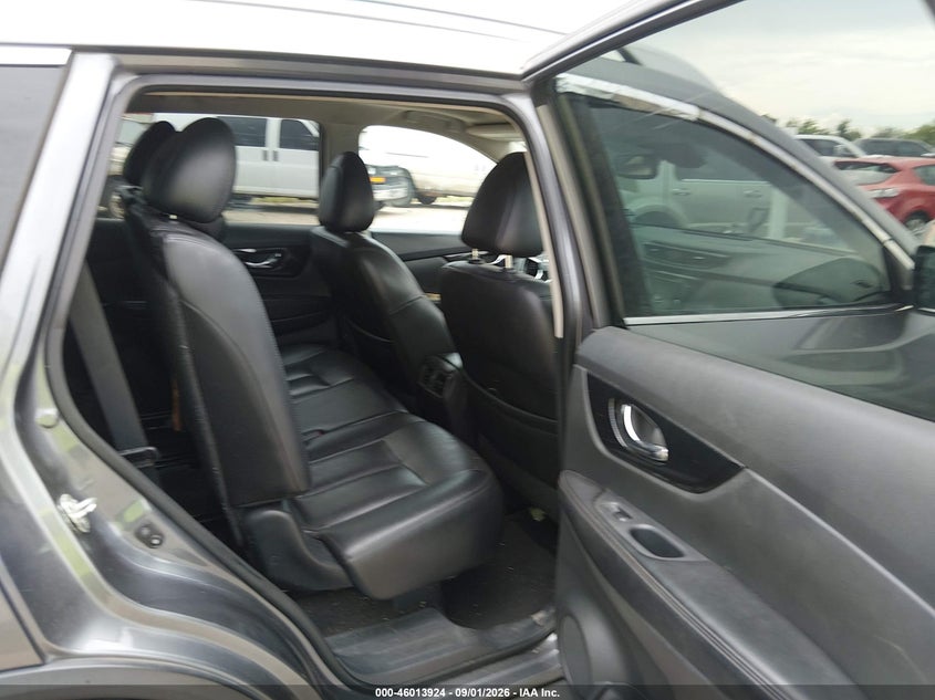 2017 NISSAN ROGUE auction photo 8