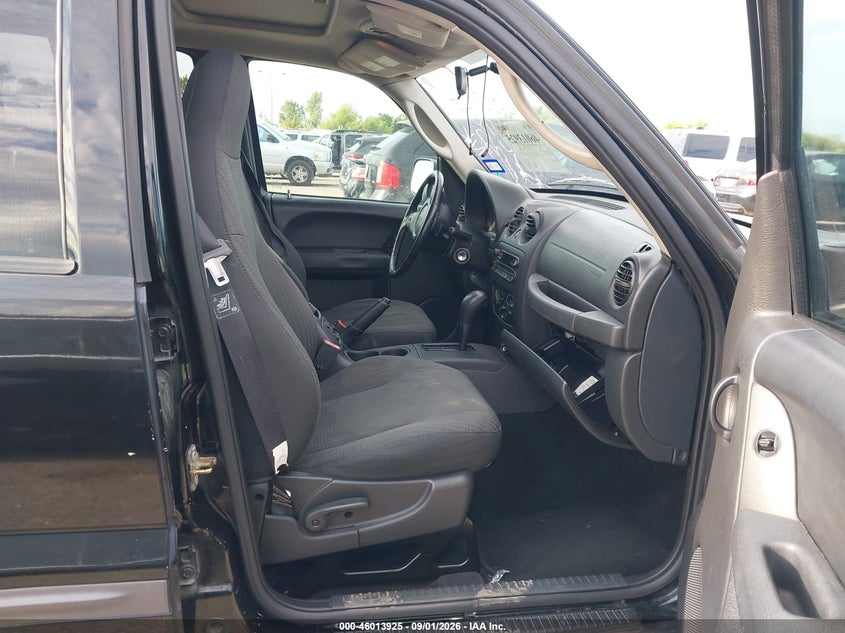 2004 JEEP LIBERTY auction photo 5