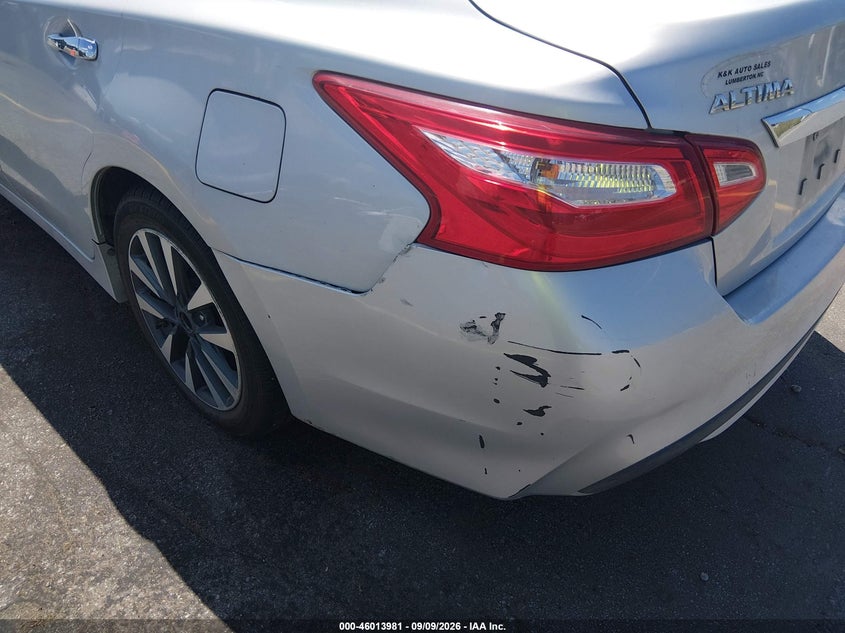 2017 NISSAN ALTIMA auction photo 6