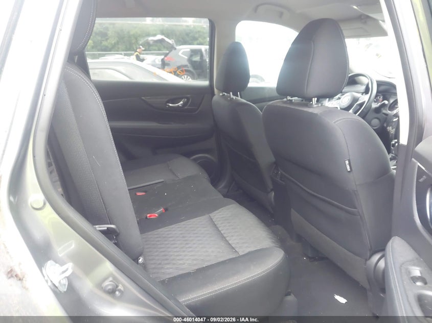 2017 NISSAN ROGUE auction photo 8
