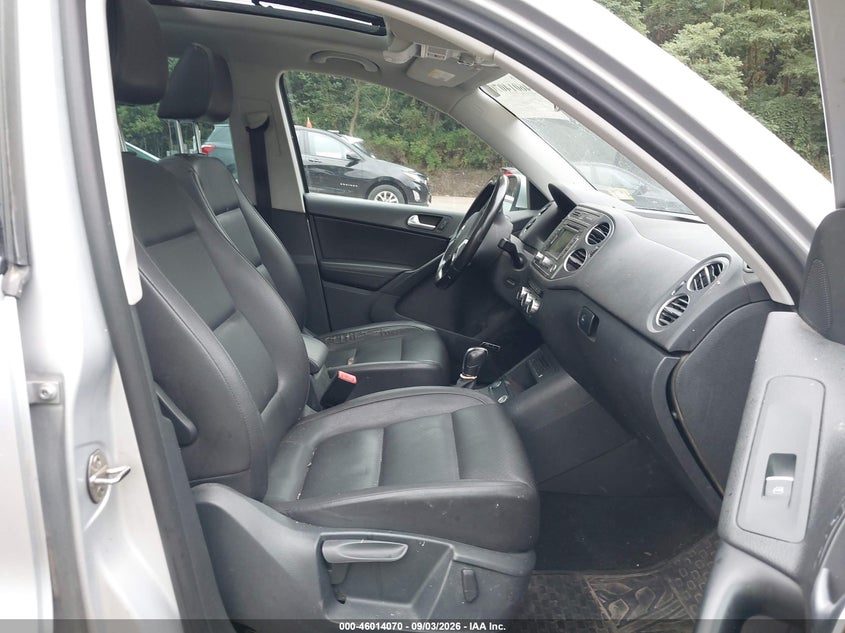 2014 VOLKSWAGEN TIGUAN auction photo 5