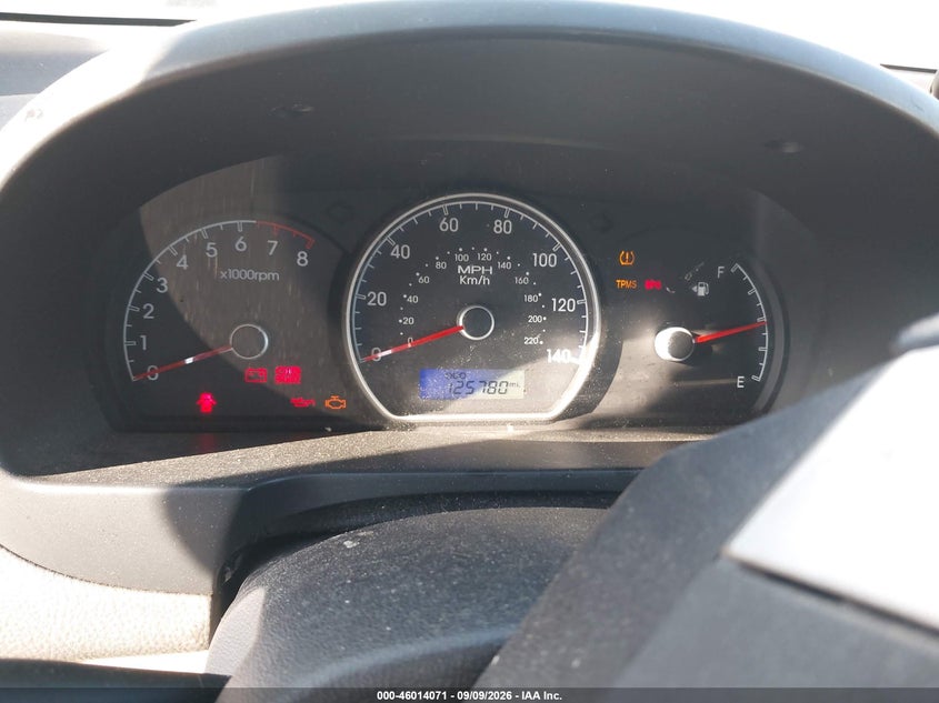 2010 HYUNDAI ELANTRA auction photo 7