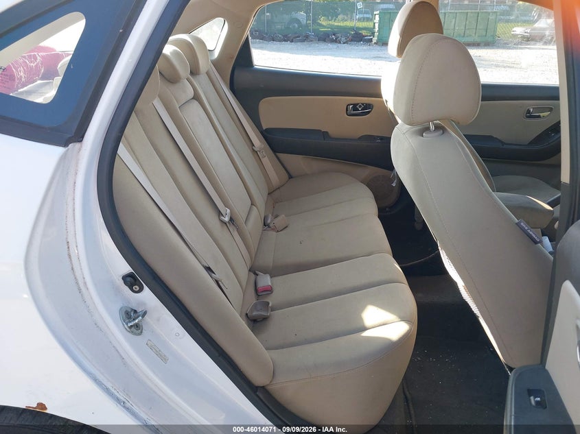 2010 HYUNDAI ELANTRA auction photo 8