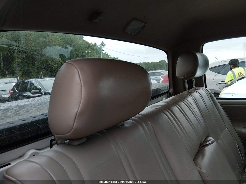 2000 TOYOTA TUNDRA auction photo 8
