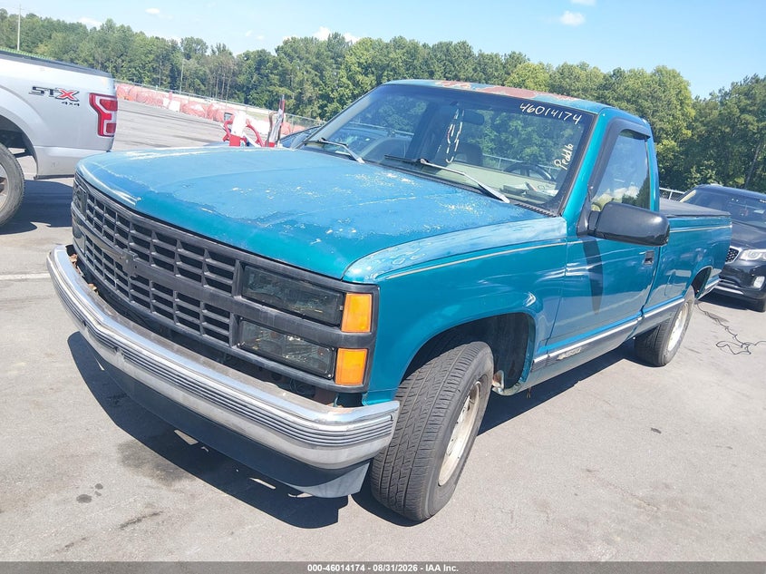 1993 CHEVROLET GMT-400 auction photo 2